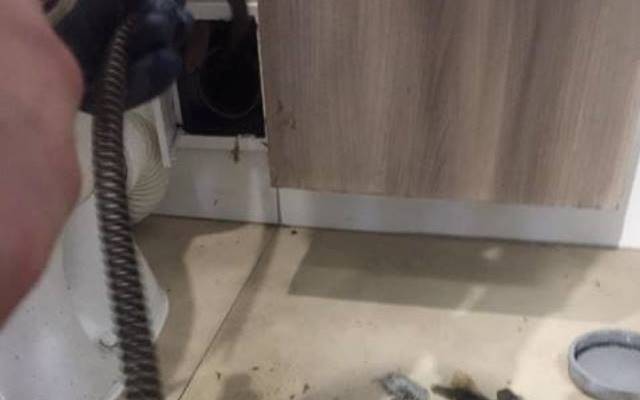 Przepychanie Zablokowanego Pionu w Instalacjach Kanalizacyjnych