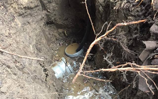 Czyszczenie ciśnieniowe rur w instalacjach wodno-kanalizacyjnych w budynkach użytkowych