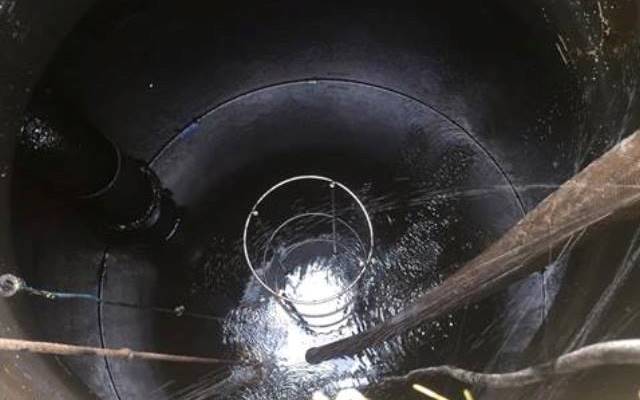 Profesjonalna naprawa pompy głębinowej w instalacji wodnej