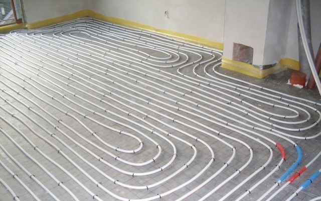 Kompleksowy montaż ogrzewania podłogowego w domu