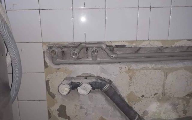 Przebudowa i modernizacja instalacji wodno-kanalizacyjnej