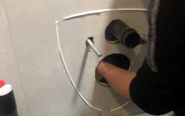 Montaż muszli WC z podłączeniem do instalacji kanalizacyjnej